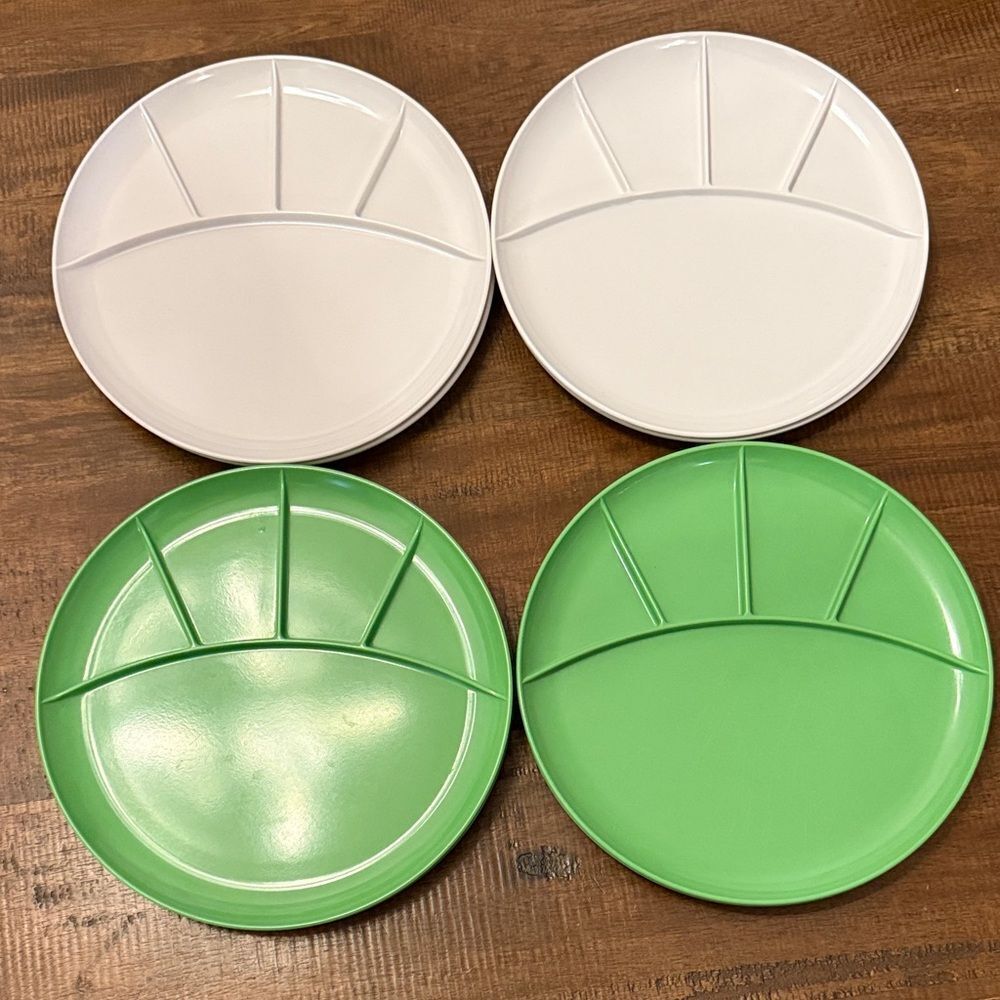Vintage Fondue Plates 4 White and 4 Green Divided Plates